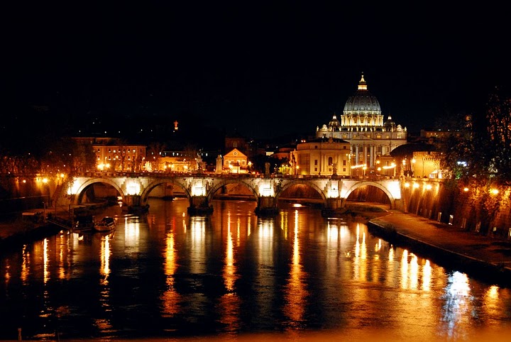 Roma by night